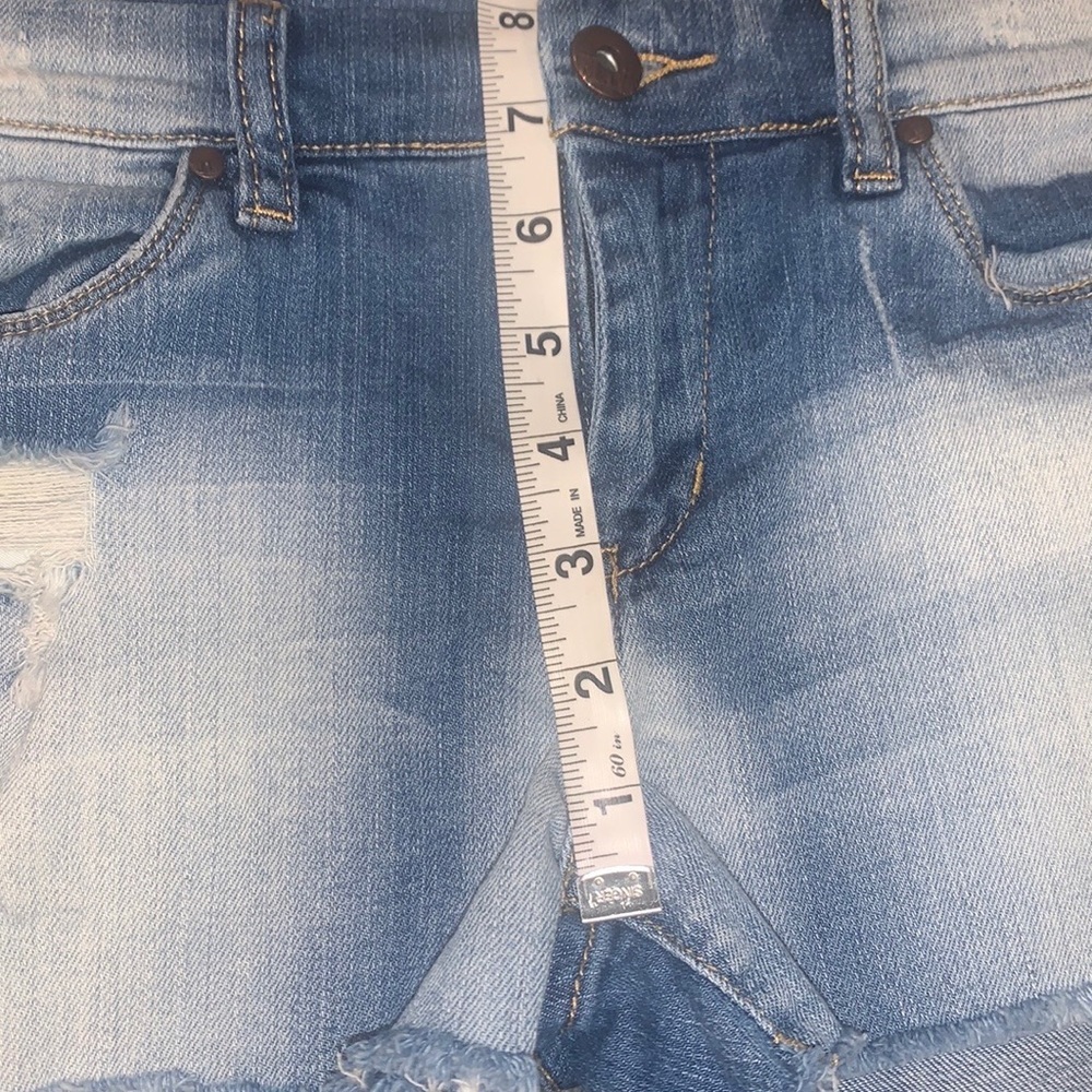 Blank NYC Two Tone Distressed Denim Short Size 27 Light Wash - Picture 6 of 8